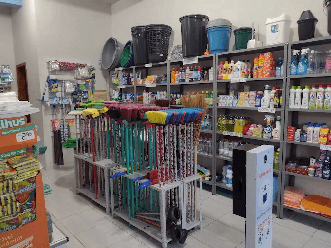Corredor de produtos da loja Embalar
